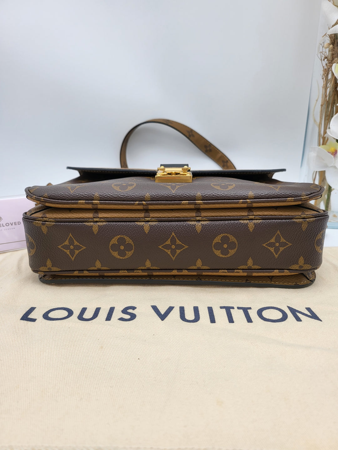 LOUIS VUITTON POCHETTE METIS MONOGRAM REVERSED