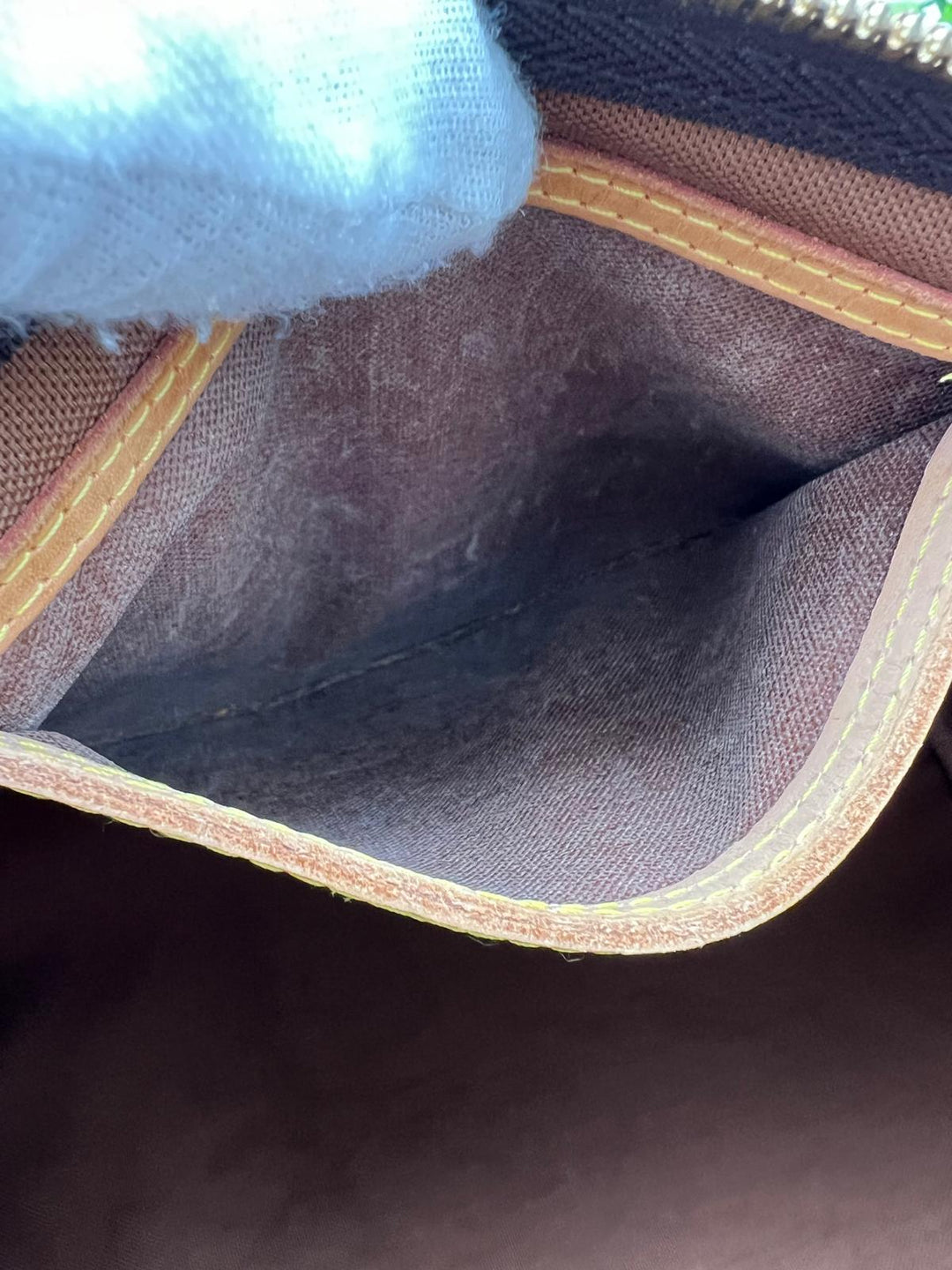 LOUIS VUITTON BANDOULIERE 30 MONOGRAM