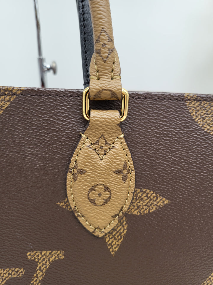 LOUIS VUITTON ON THE GO MM REVERSED