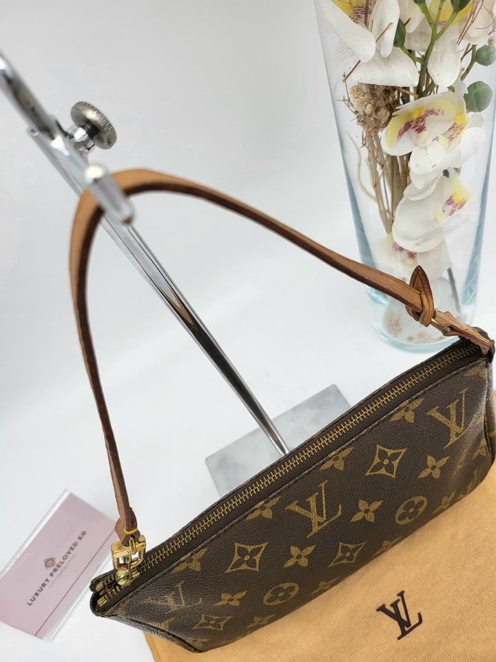 LOUIS VUITTON POCHETTE ACCESSORIES MONOGRAM