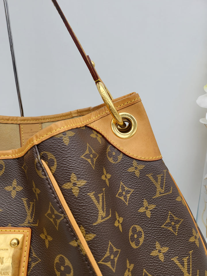 LOUIS VUITTON GALLIERA GM