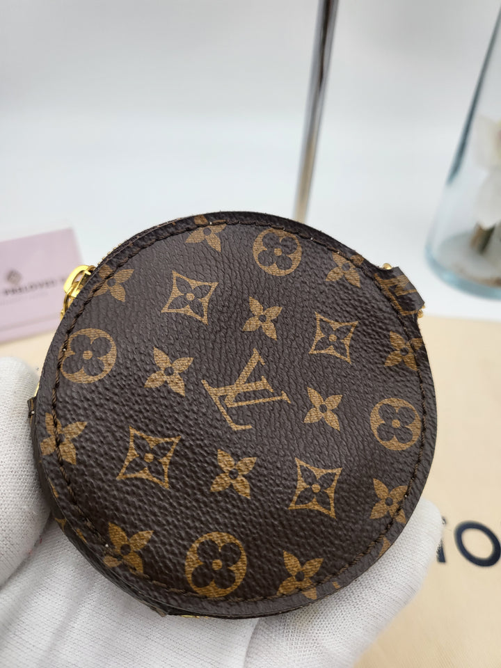 LOUIS VUITTON MULTI POCHETTE