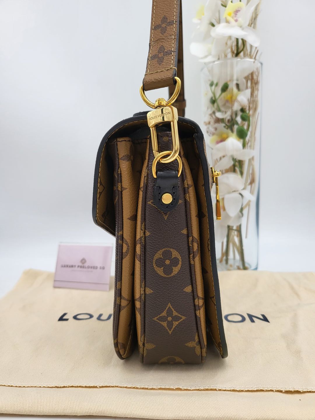 LOUIS VUITTON POCHETTE METIS MONOGRAM REVERSED