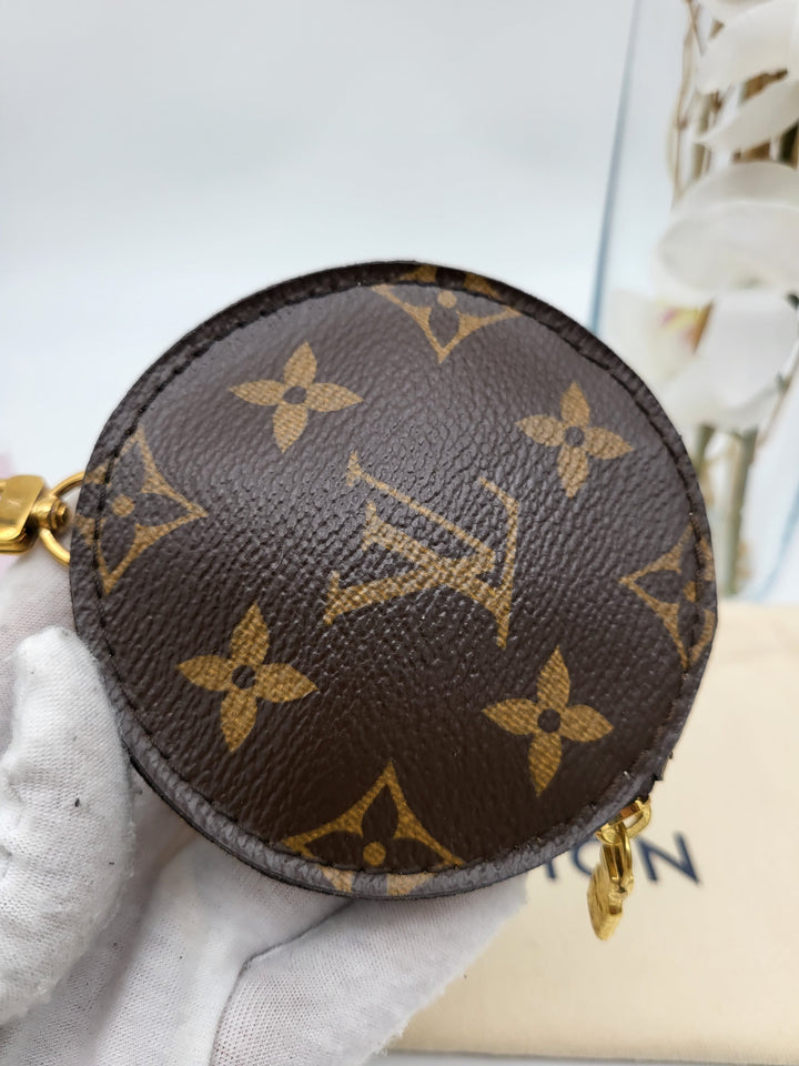 LOUIS VUITTON MULTI POCHETTE