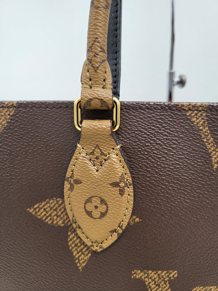 LOUIS VUITTON ON THE GO MM REVERSED