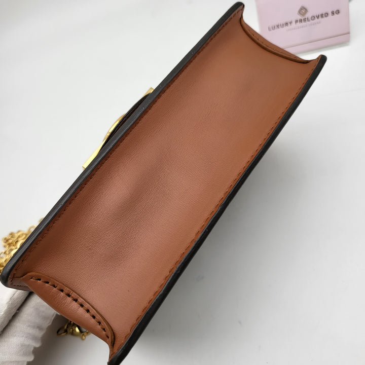 LOUIS VUITTON DAUPHINE WALLET ON CHAIN (RFID)