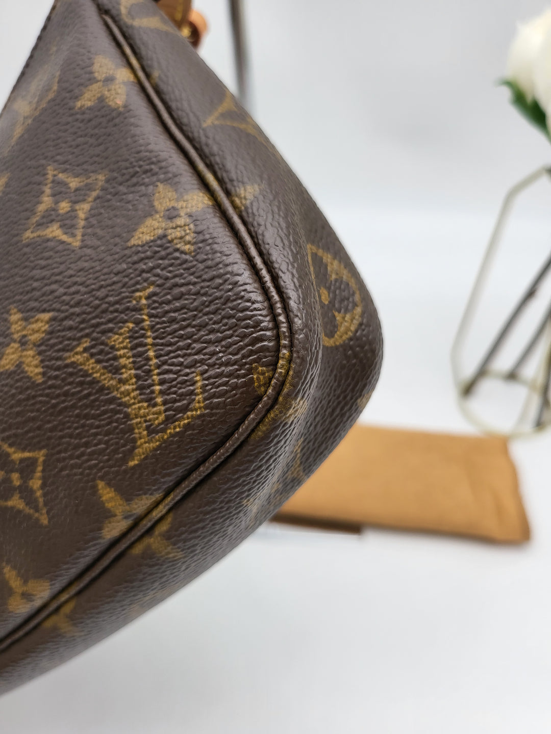 LOUIS VUITTON POCHETTE ACCESSORIES MONOGRAM