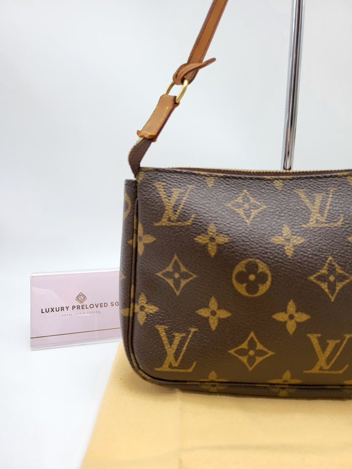LOUIS VUITTON POCHETTE ACCESSORIES MONOGRAM