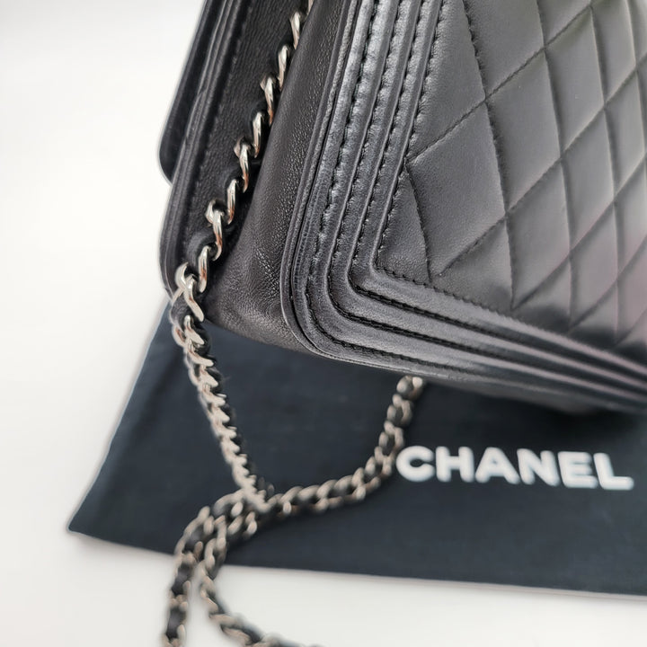 CHANEL BOY WALLET ON CHAIN LAMBSKIN