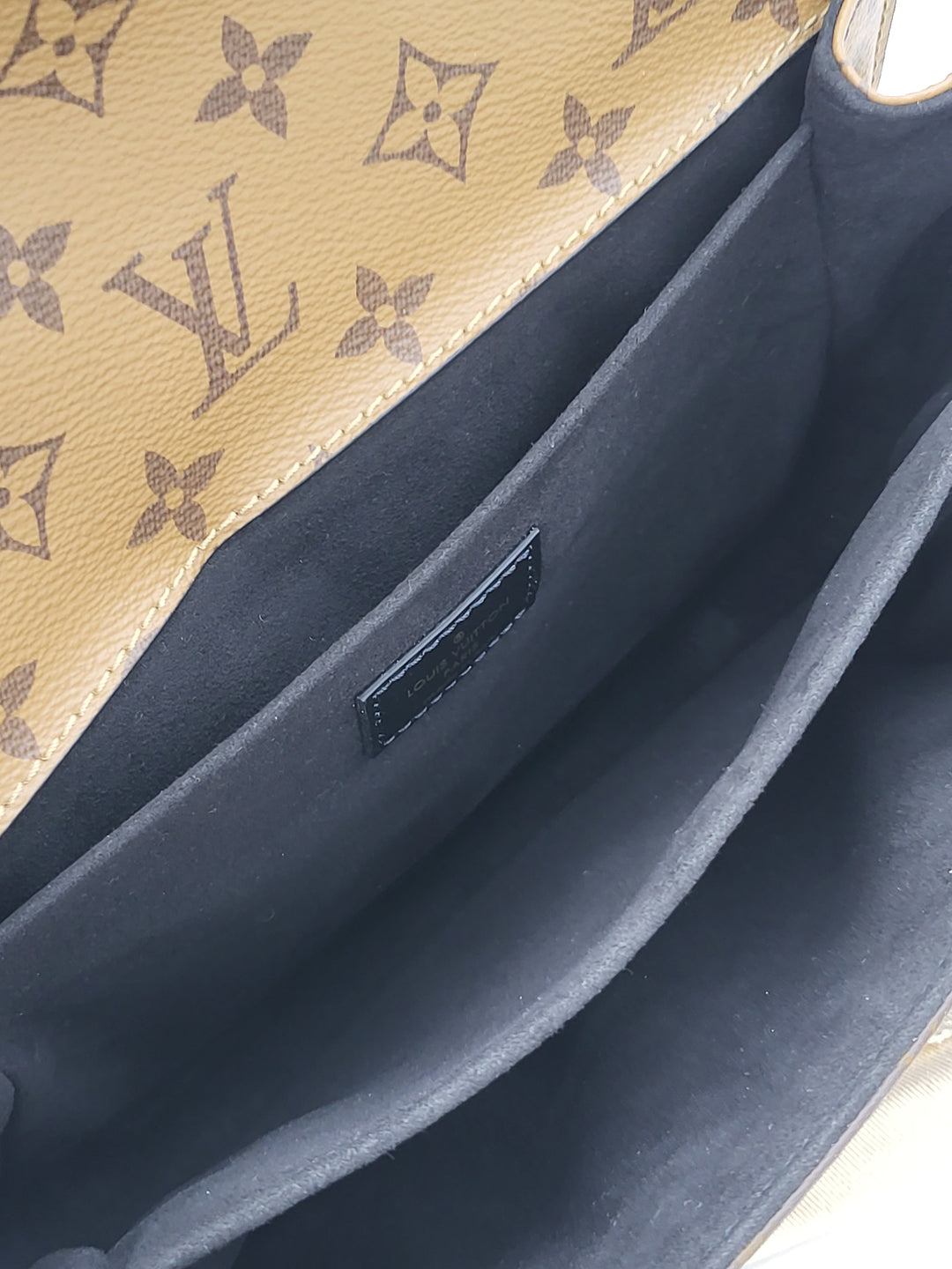 LOUIS VUITTON POCHETTE METIS MONOGRAM REVERSED