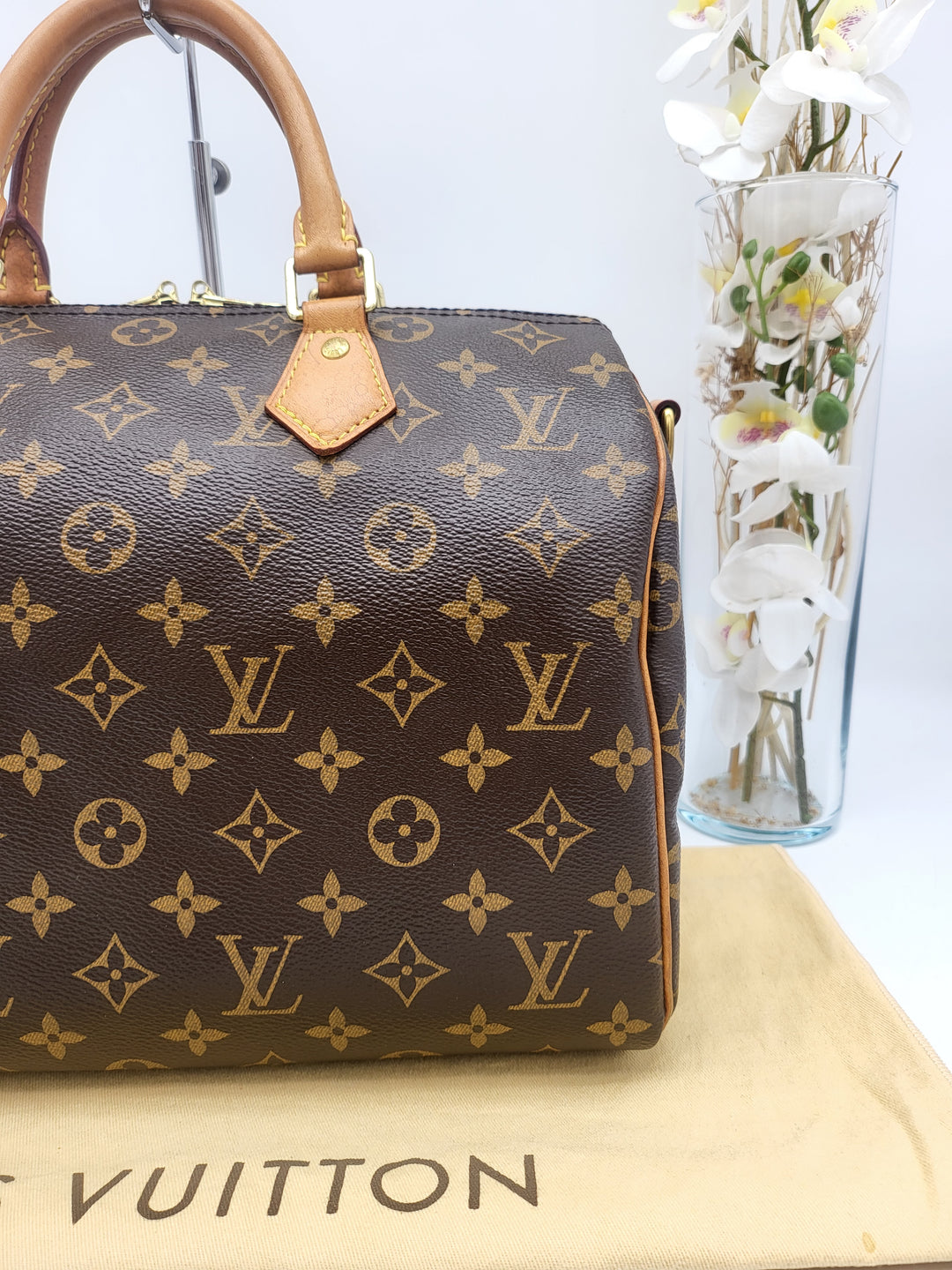 LOUIS VUITTON BANDOULIERE 30 MONOGRAM