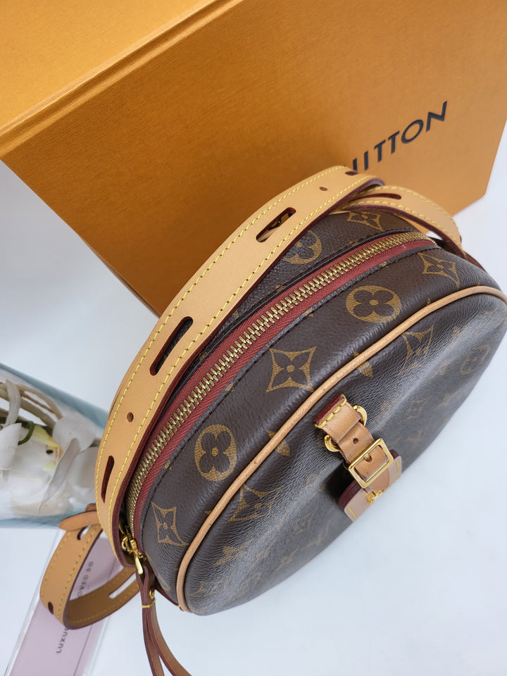 LOUIS VUITTON BOITE CHAPEAU  MONOGRAM