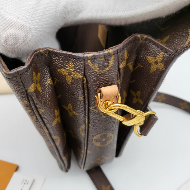 LOUIS VUITTON POCHETTE METIS MONOGRAM ( RFID )