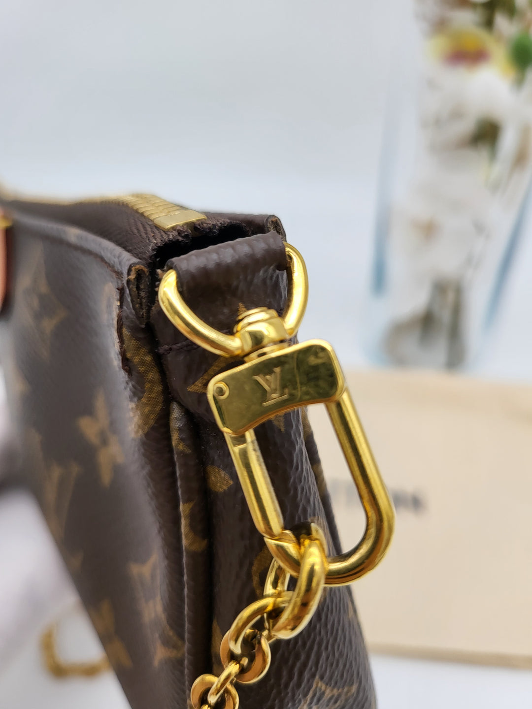 LOUIS VUITTON MULTI POCHETTE