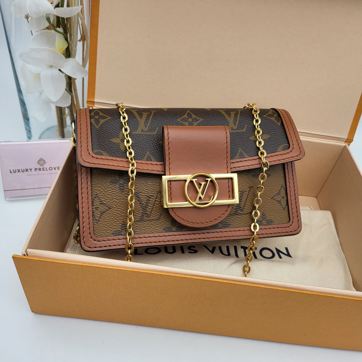 LOUIS VUITTON DAUPHINE WALLET ON CHAIN (RFID)