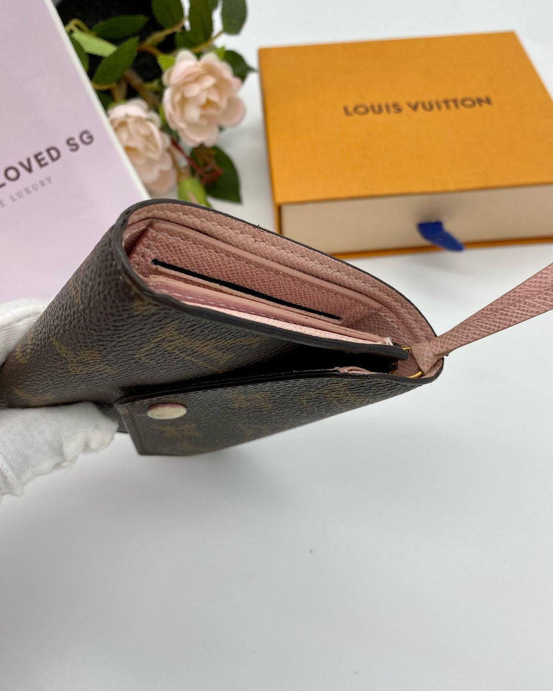 LOUIS VUITTON VICTORINE WALLLET