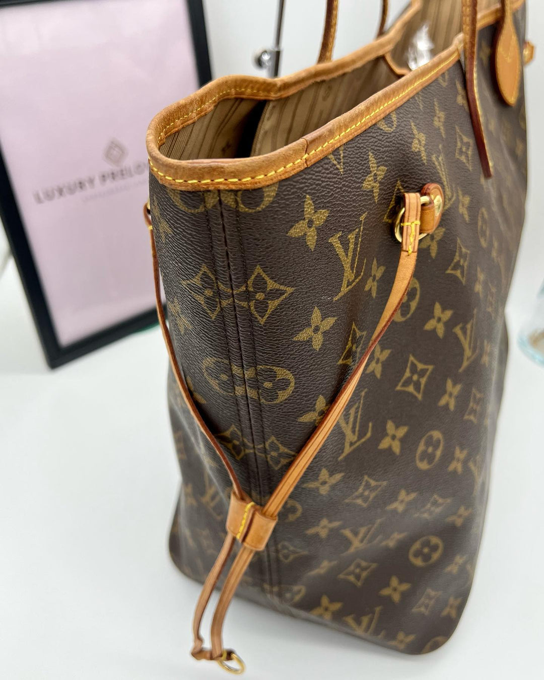 LOUIS VUITTON GM MONOGRAM