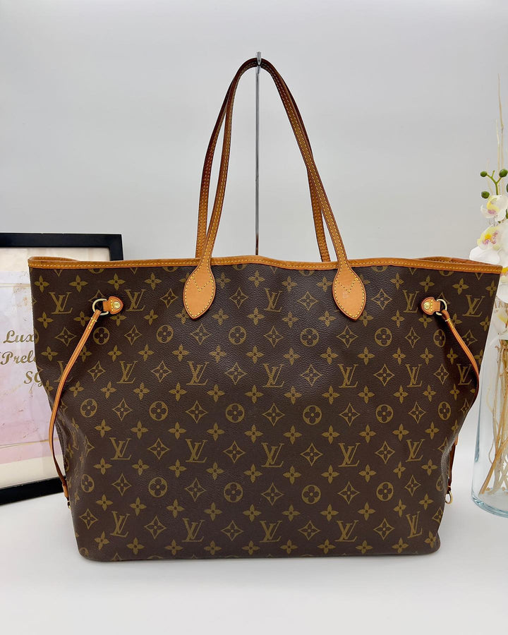 LOUIS VUITTON GM MONOGRAM