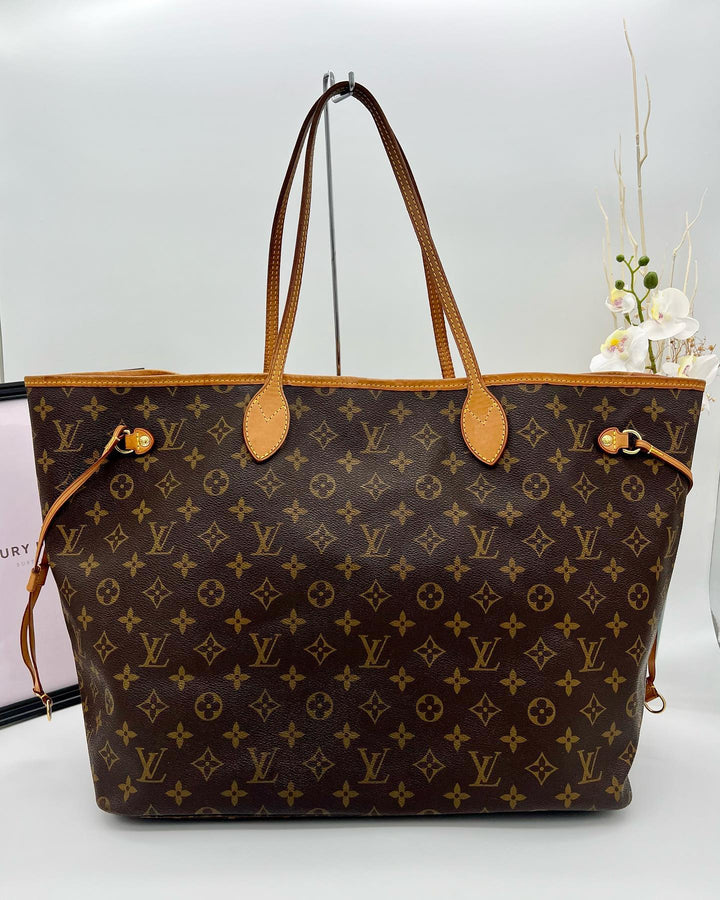 LOUIS VUITTON GM MONOGRAM