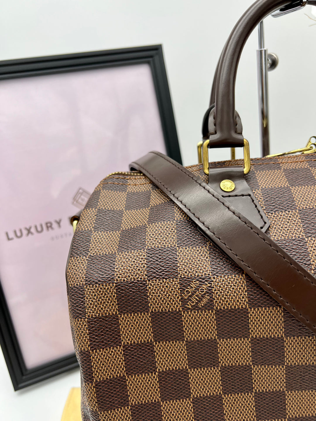 LOUIS VUITTON BANDOULIERE 30 DAMIER EBENE