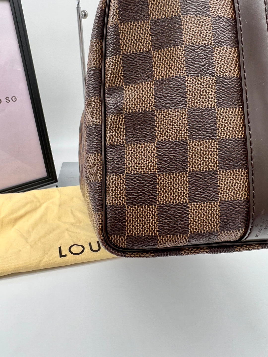 LOUIS VUITTON BANDOULIERE 30 DAMIER EBENE