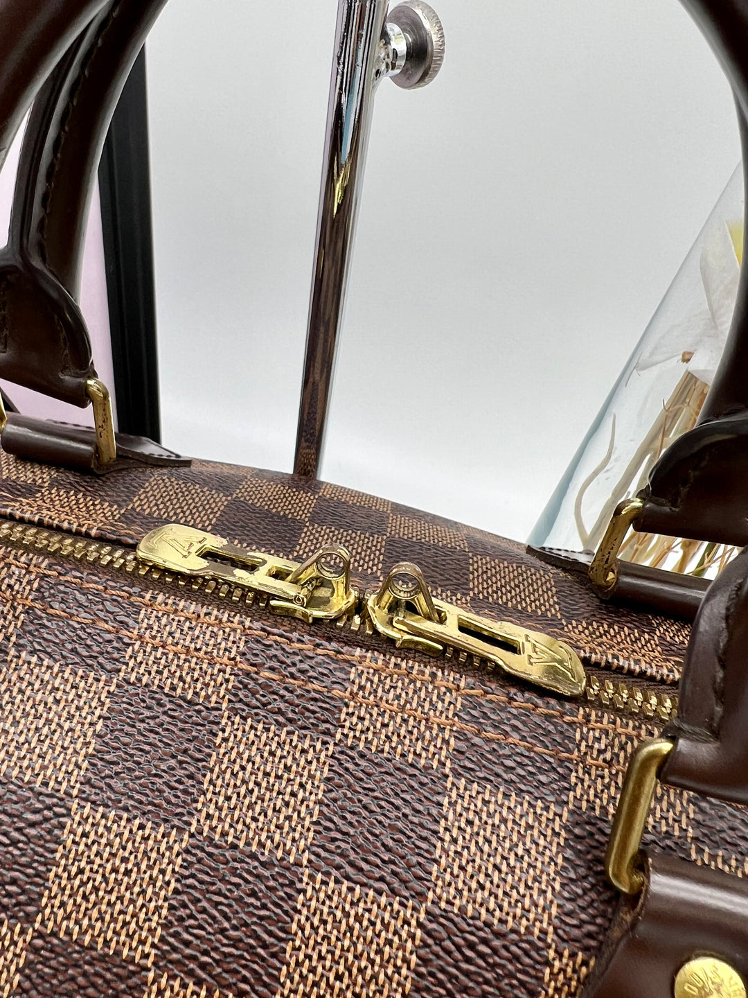 LOUIS VUITTON BANDOULIERE 30 DAMIER EBENE