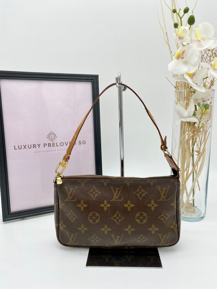 LOUIS VUITTON POCHETTE ACCESSORIES