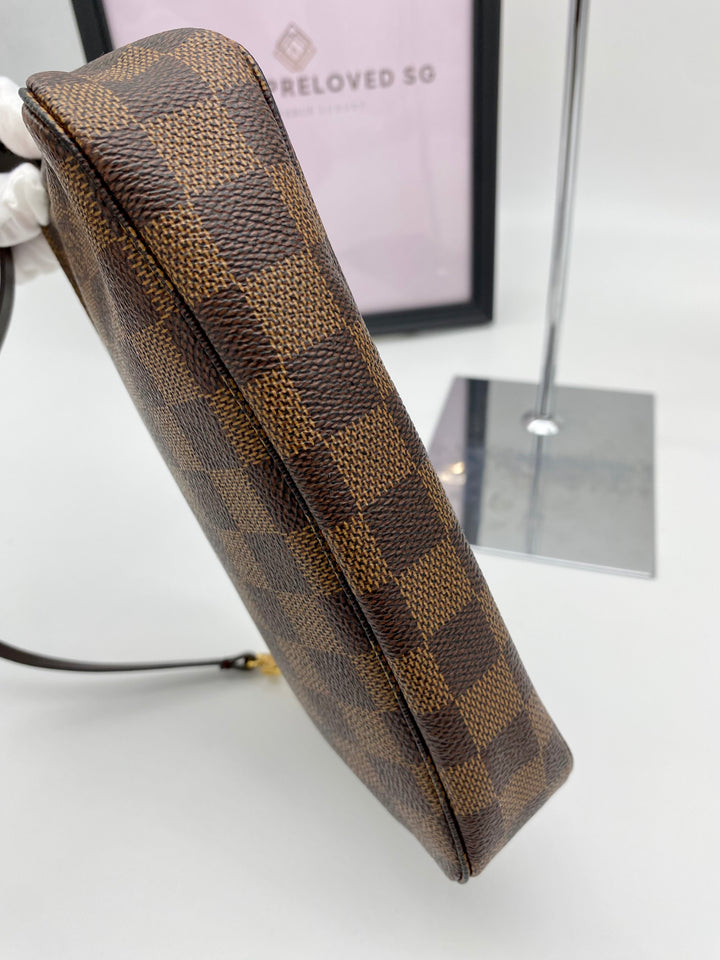 LOUIS VUITTON POCHETTE ACCESSOIRES DAMIER EBENE