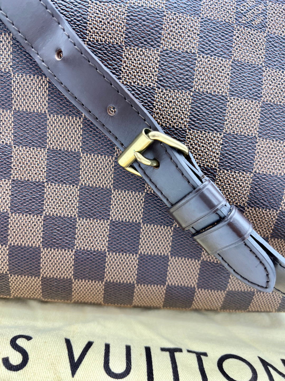 LOUIS VUITTON BANDOULIERE 30 DAMIER EBENE