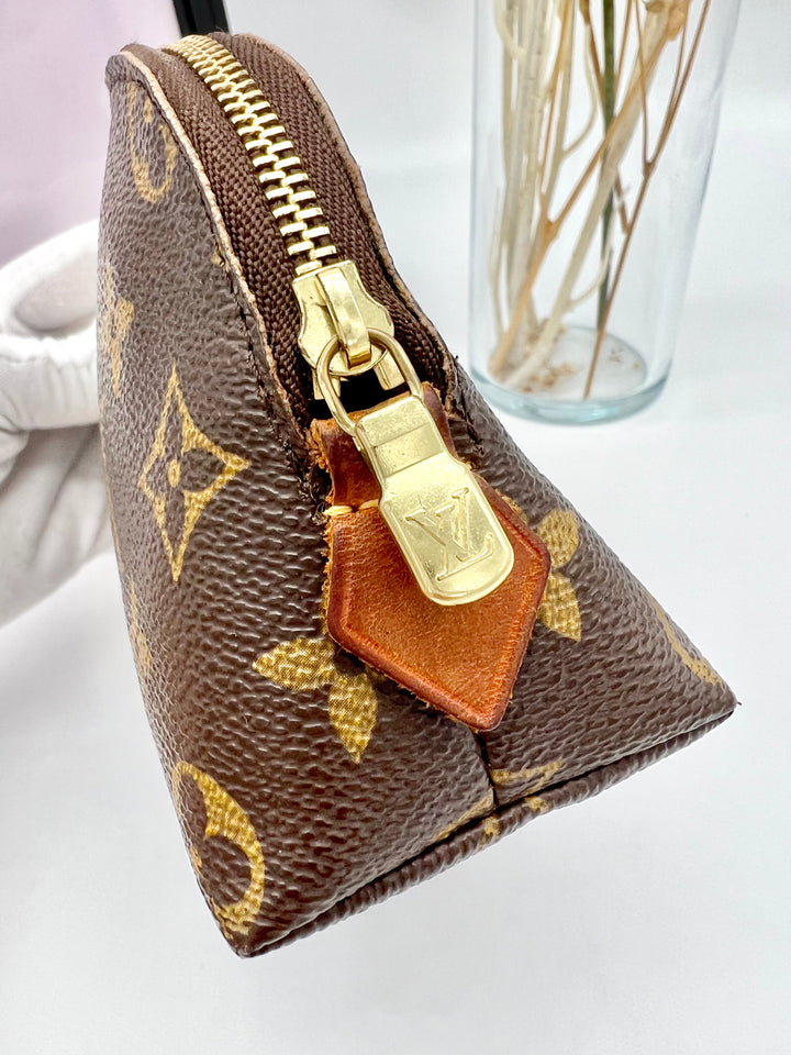 LOUIS VUITTON TOILETRY POUCH PM