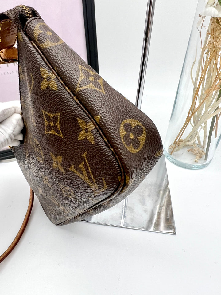 LOUIS VUITTON MONOGRAM POCHETTE ACCESSORIES