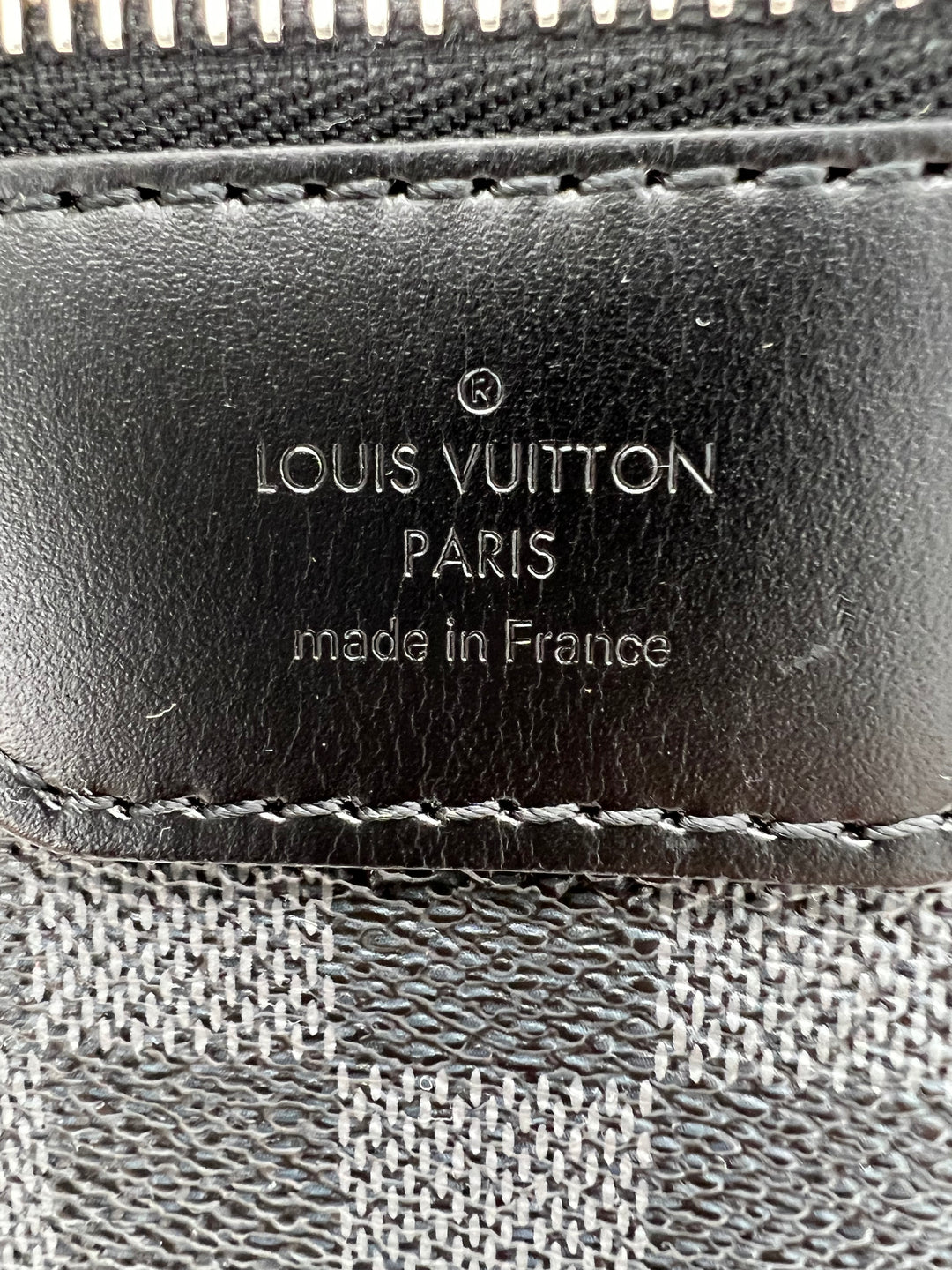 LOUIS VUITTON DANIEL MESSENGER BAG