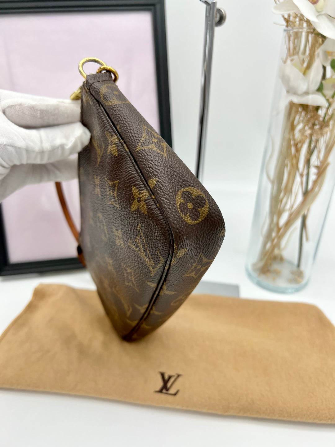 LOUIS VUITTON POCHETTE ACCESSOIRES MONOGRAM