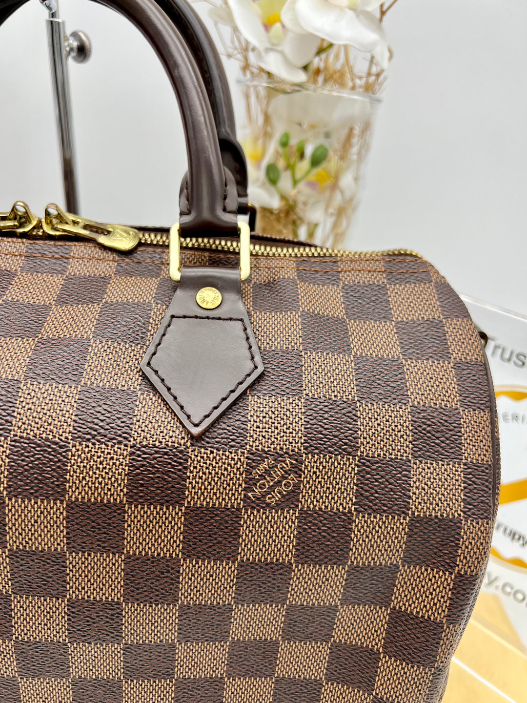 LOUIS VUITTON BANDOULIERE 30 DAMIER EBENE